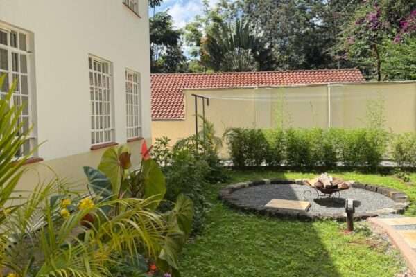 FULLY FURNISHED 1-BEDROOM APARTMENT TO LET – ROSSLYN CLOSE