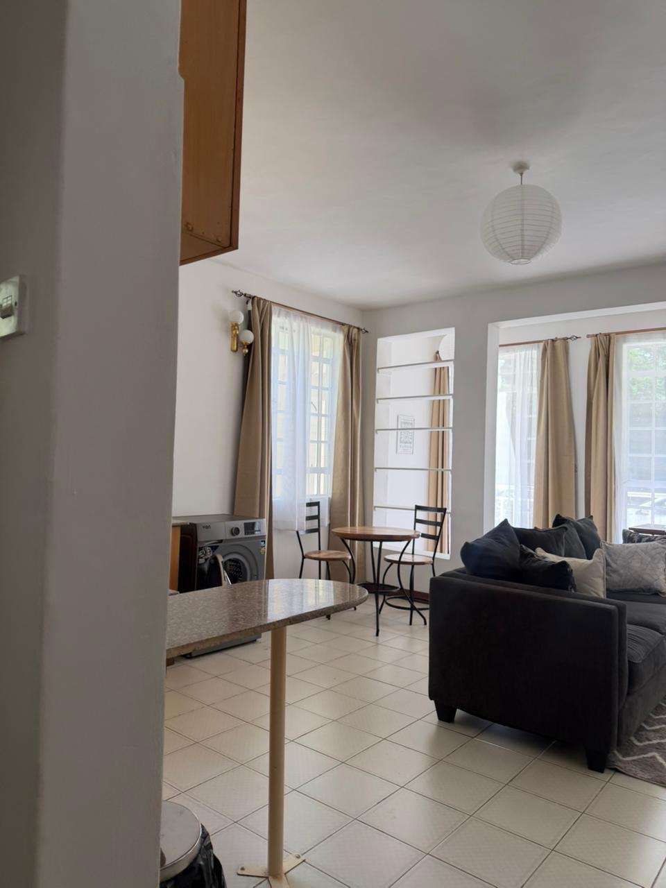 FULLY FURNISHED 1-BEDROOM APARTMENT TO LET – ROSSLYN CLOSE