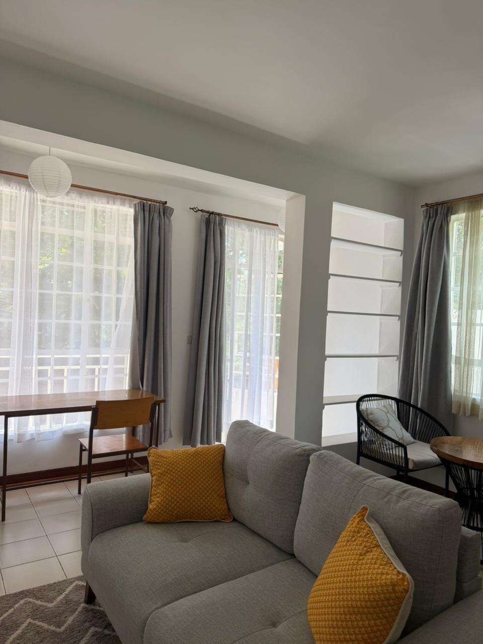 FULLY FURNISHED 1-BEDROOM APARTMENT TO LET – ROSSLYN CLOSE