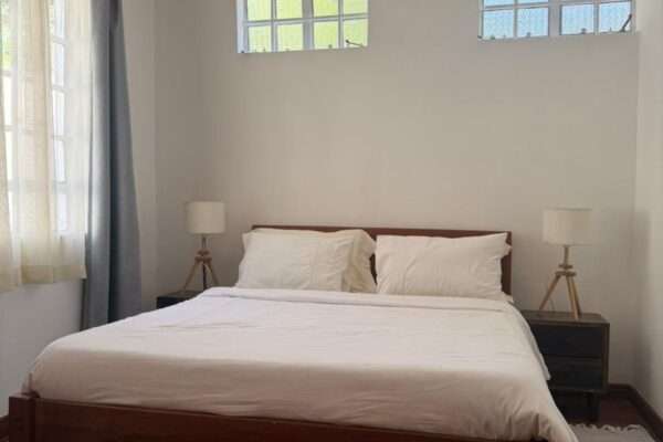 FULLY FURNISHED 1-BEDROOM APARTMENT TO LET – ROSSLYN CLOSE
