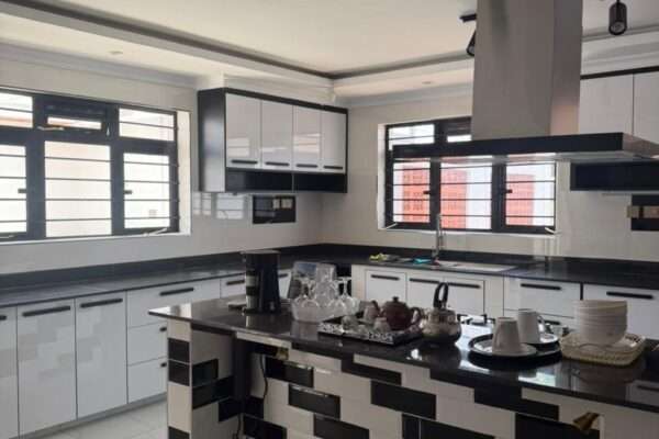 LUXURY 5 BEDROOM HOUSE FOR SALE IN RUNDA – BAOBAB CLOSE
