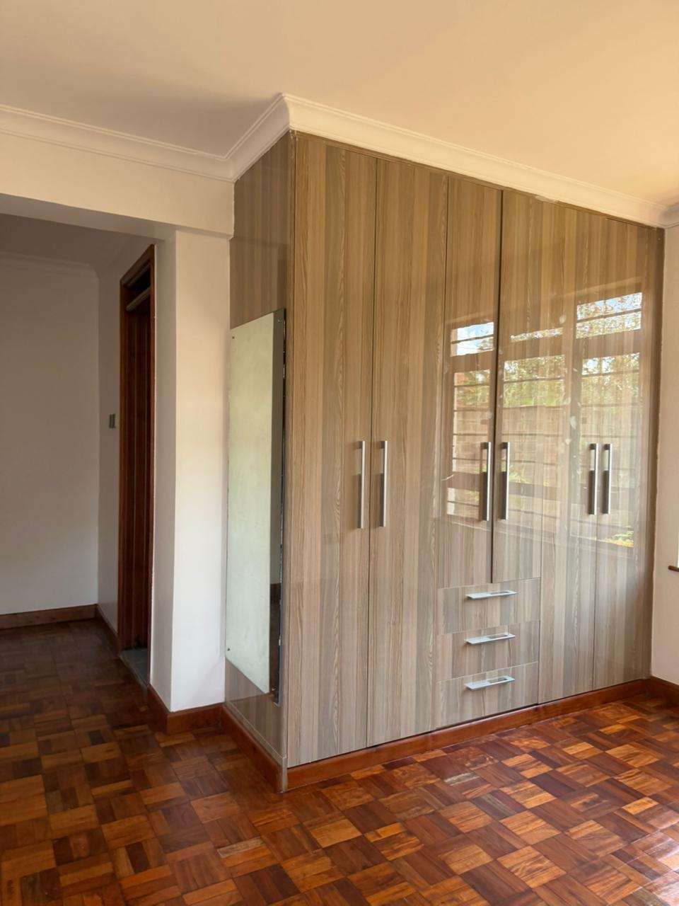 LUXURY 5 BEDROOM HOUSE FOR SALE IN RUNDA – BAOBAB CLOSE