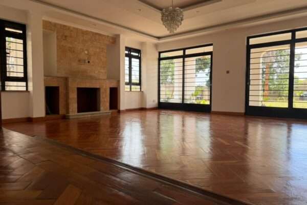 LUXURY 5 BEDROOM HOUSE FOR SALE IN RUNDA – BAOBAB CLOSE