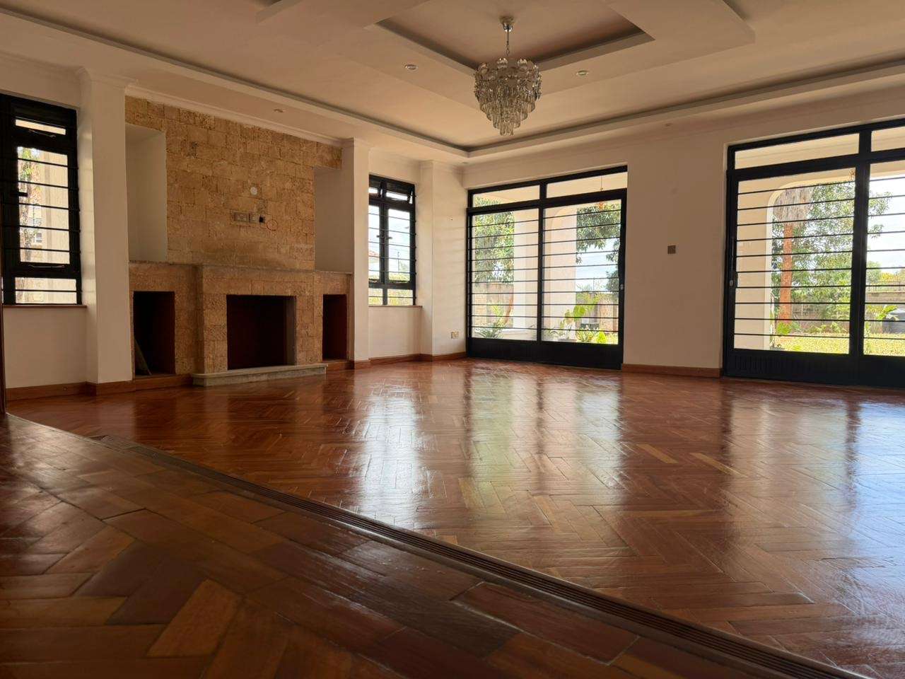 LUXURY 5 BEDROOM HOUSE FOR SALE IN RUNDA – BAOBAB CLOSE