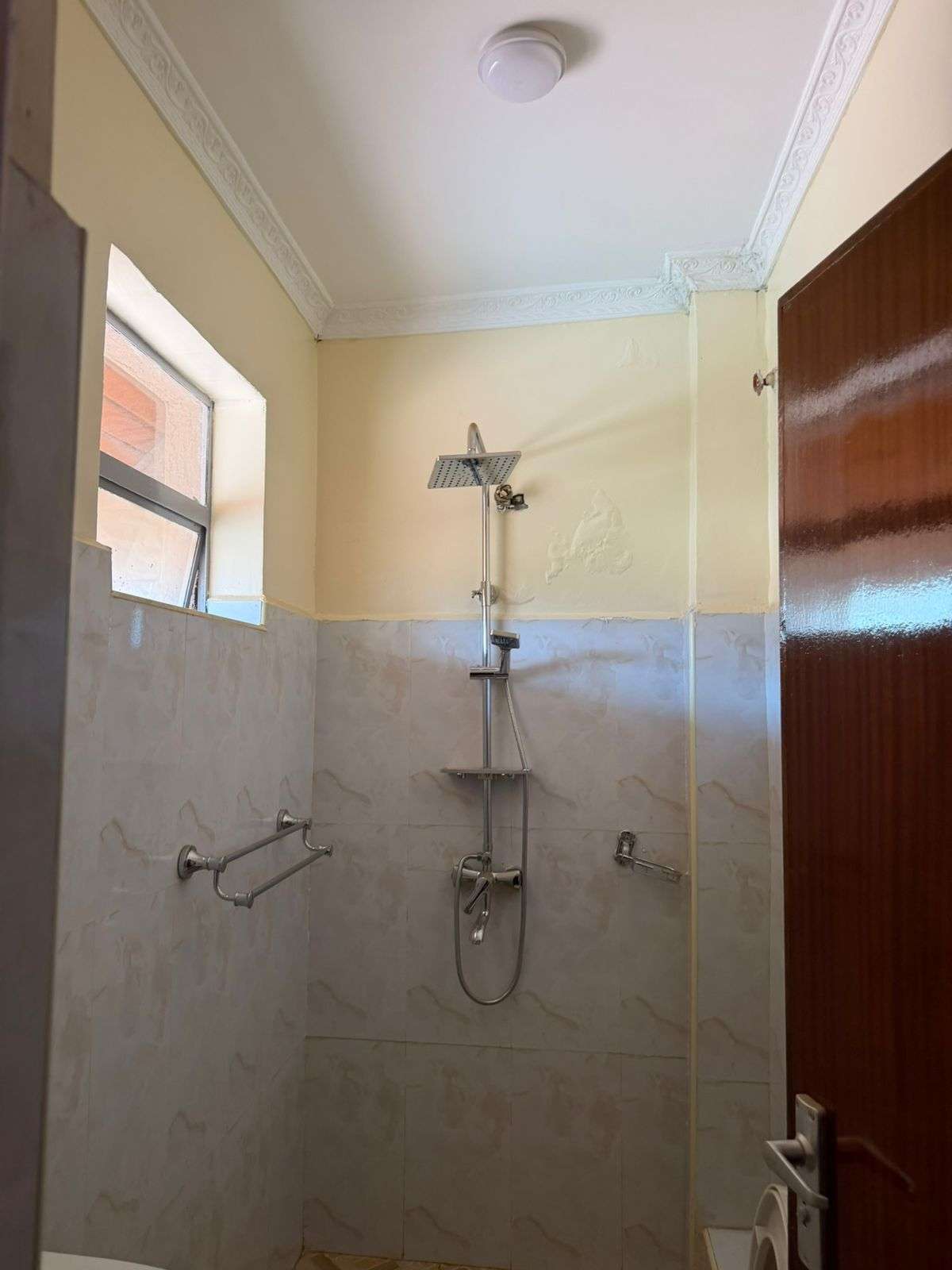 LUXURY 8+ BEDROOM MANSION FOR SALE IN RUNDA GARDENS ESTATE | 3/4 ACRE