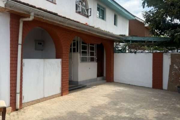 6 BEDROOM TOWNHOUSE FOR SALE IN LANGATA | PRIME INVESTMENT PROPERTY WITH SEPARATE 1-BEDROOM GUEST WING