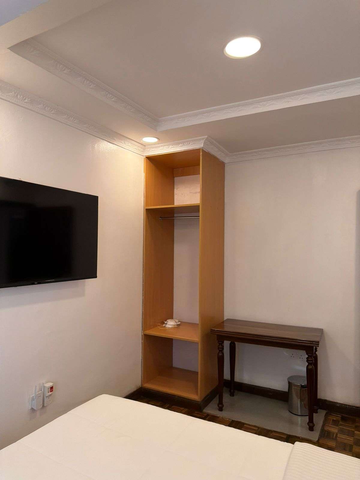 6 BEDROOM TOWNHOUSE FOR SALE IN LANGATA | PRIME INVESTMENT PROPERTY WITH SEPARATE 1-BEDROOM GUEST WING